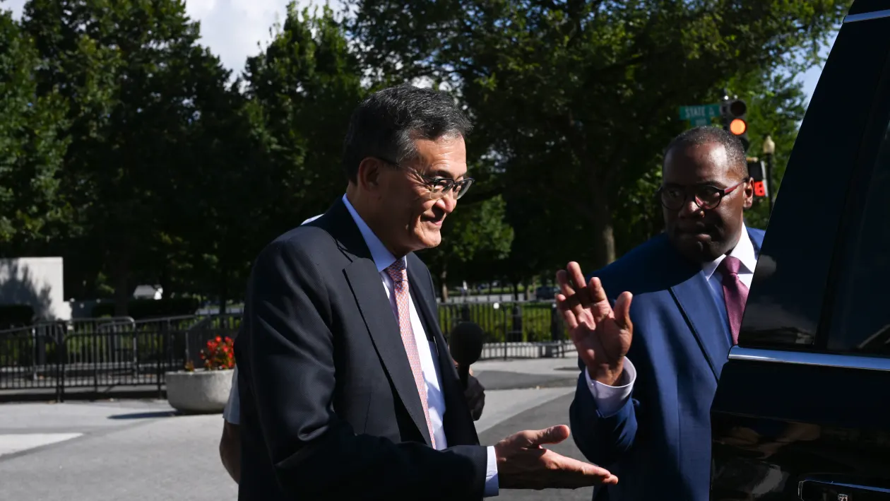 Trump’s Chip-Empire Gambit: How Business Meets Politics in a Semiconductor Showdown